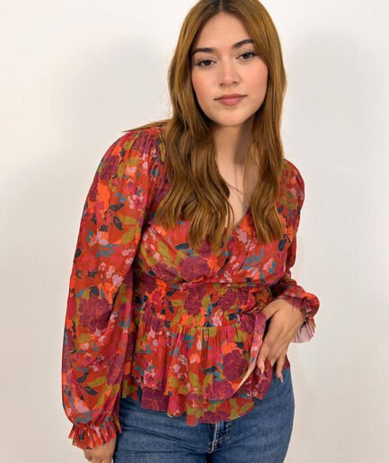 Blusa con resorte en la cintura de manga larga