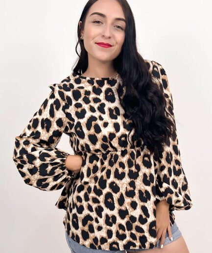 Blusa manga larga de animal print