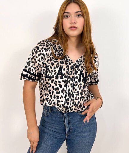 Blusa animal print de béisbol