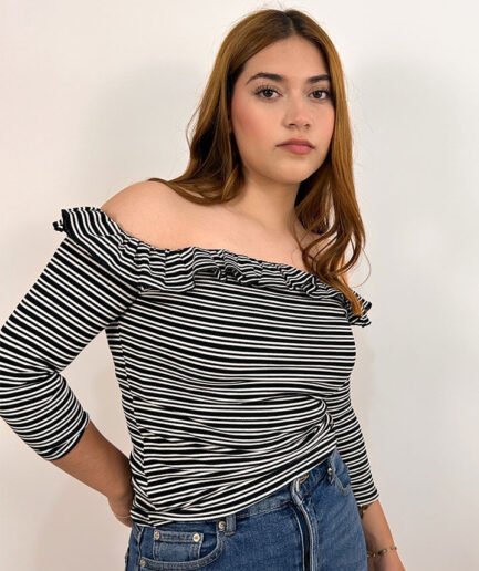 Blusa hombro descubierto Blanco con Negro